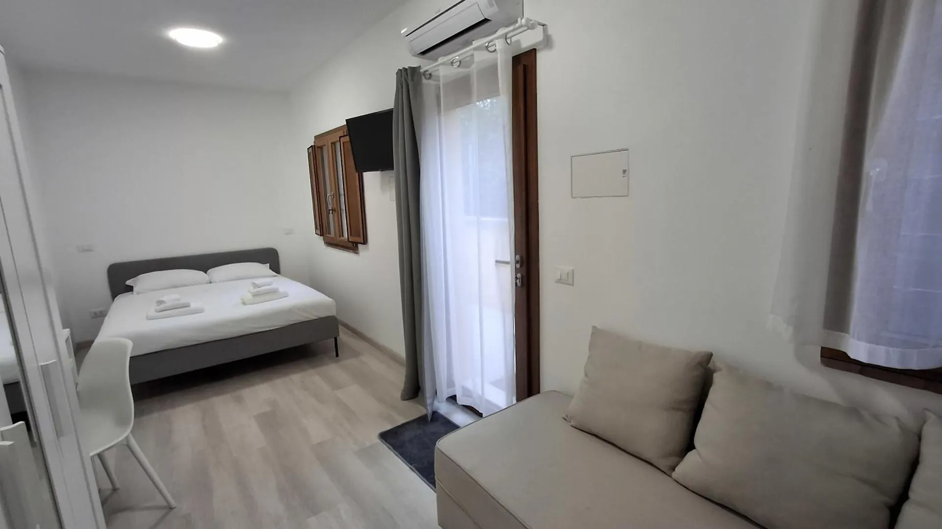 Gemelli Bnb Guest House Roma