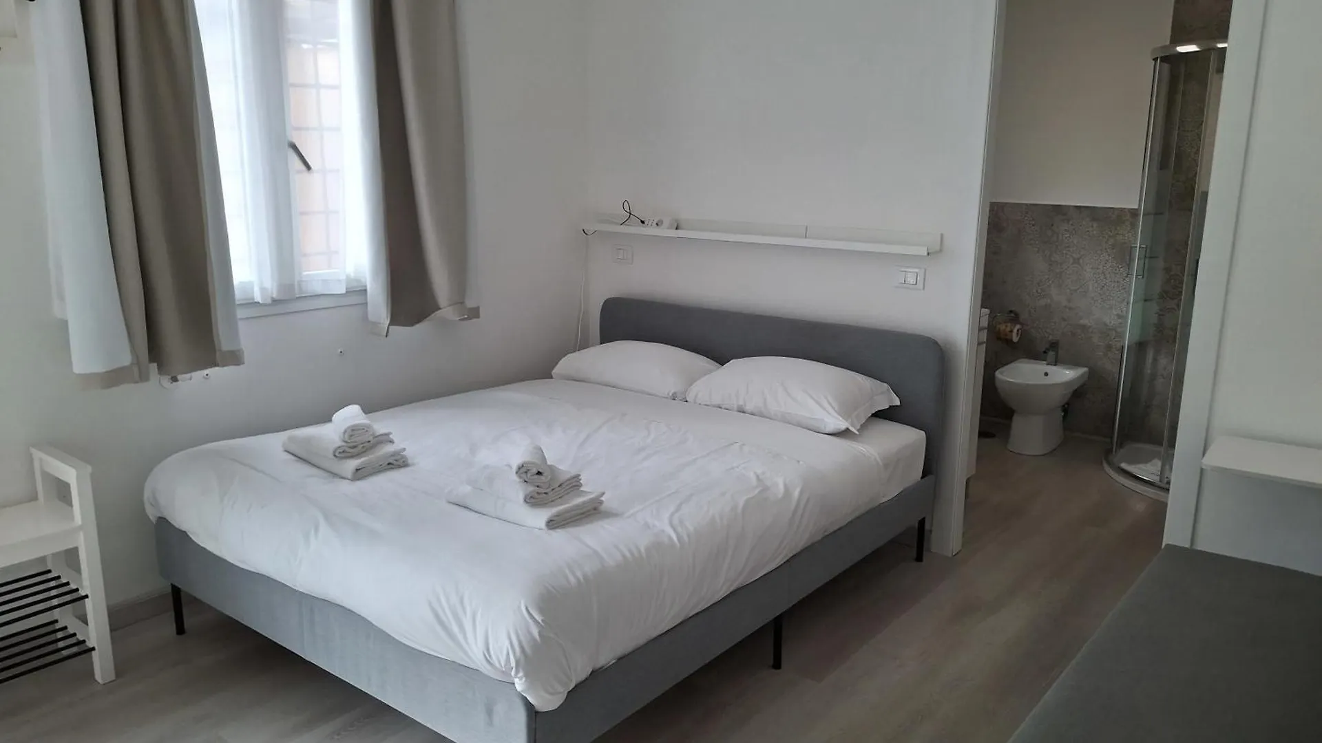 Gemelli Bnb Guest House Roma 0*,  Italia